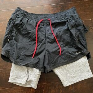 Nike Run Division 3-in-1 shorts tights 4” lined (Men’s Large)